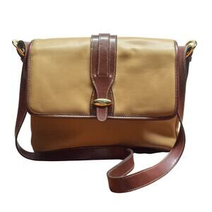 CL AMERICA Medium Tan Messenger Shoulder Bag Purse Roomy Handbag Faux Leather
